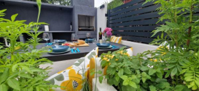Private fenced garden with BBQ area - Urban Secret Kantrida